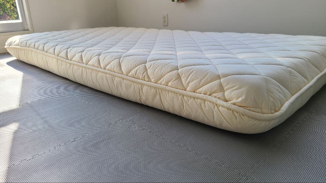 【美品】【送料込み】雲のやすらぎプレミアム　マットレス　シングルサイズ　１