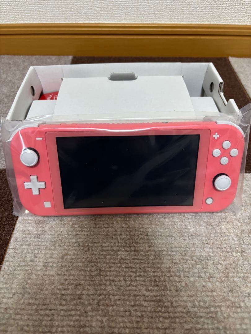NintendoSwitch Lite 本体　新品未使用　 R7.4月購入品