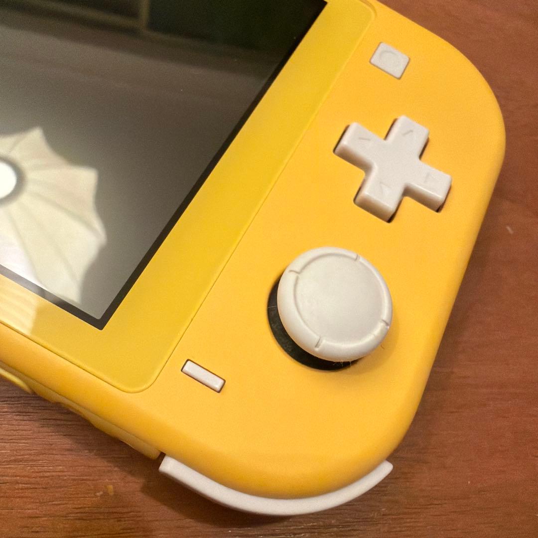 Nintendo Switch Lite イエロー 本体 ACアダプター、箱付き