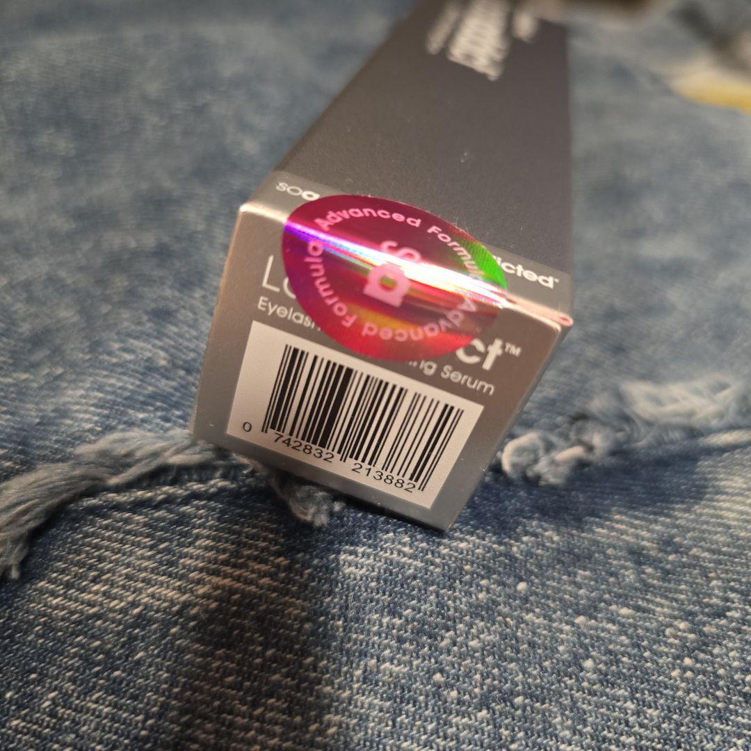 アイケア Lashaddicted Eyelash Conditioning Serum