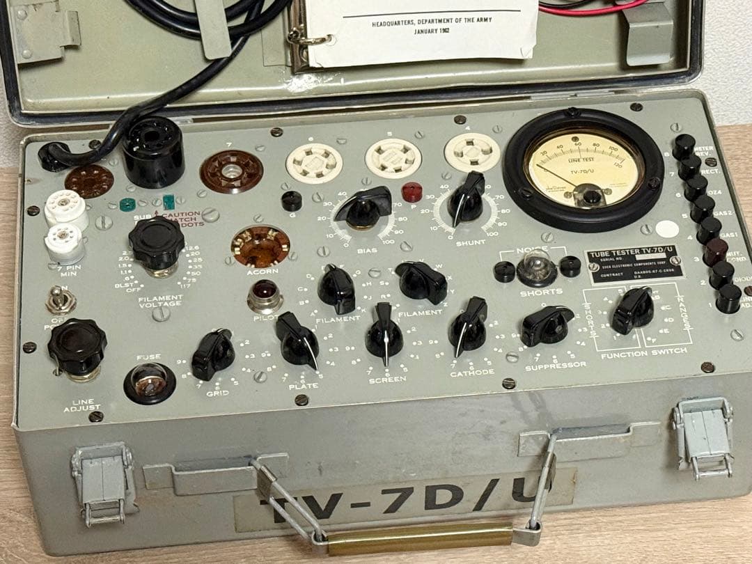 TV-7D/U 真空管試験機（要調整）