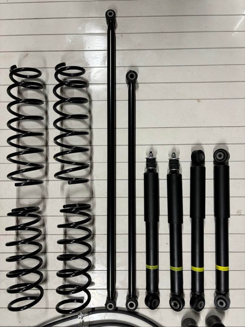 【新車取外し】ジムニー JB64 3型 純正 サスペンション セット