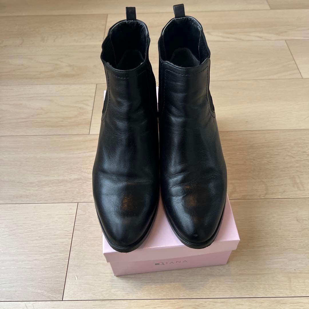 Diana 黒 レザーショートブーツ