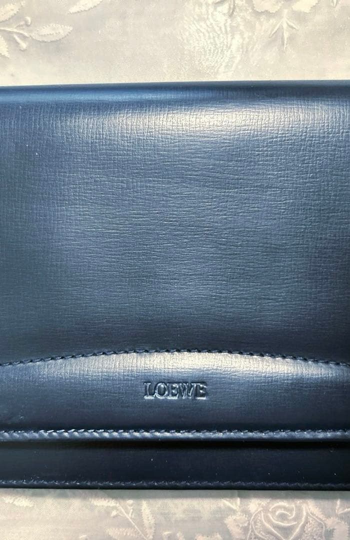 希少 LOEWE ポシェット型レザー長財布 ネイビー