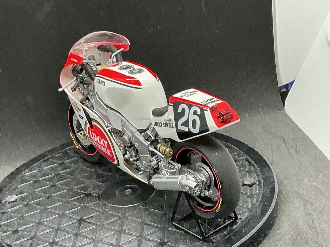 ⑤ヤマハYZF750コシンスキー&レイボーン組　鈴鹿8耐　プラモデル完成品