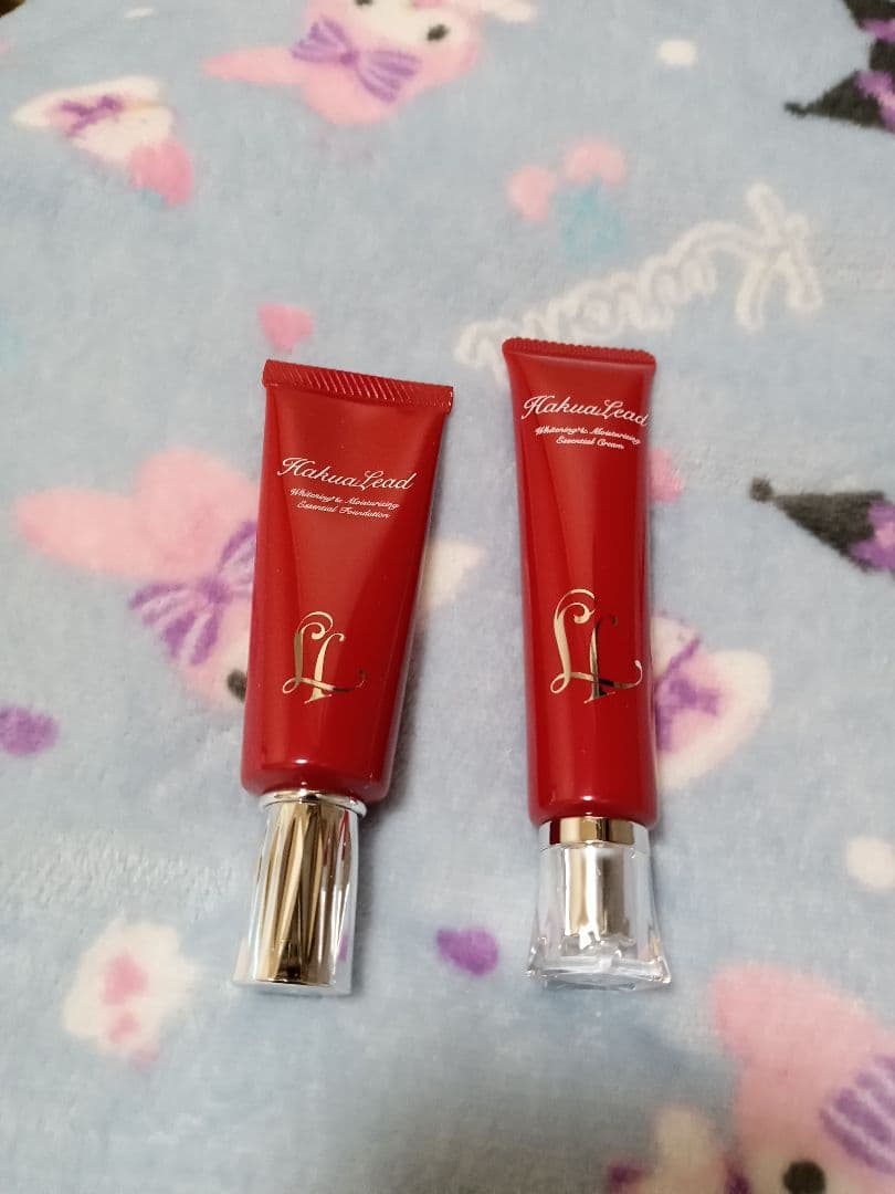 ハクアリード　新品未使用　ホワイトニングクリーム＋ファンデーション　プレゼント