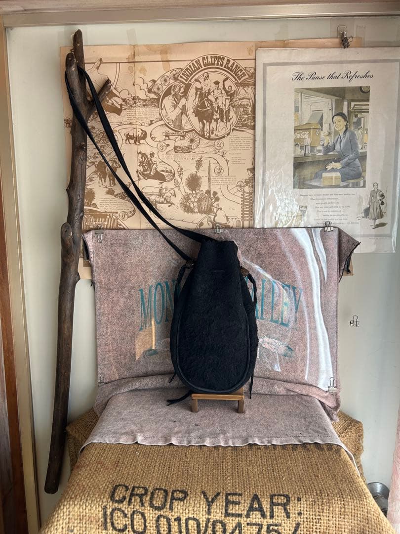 ディアスキン巾着　黒　スエード