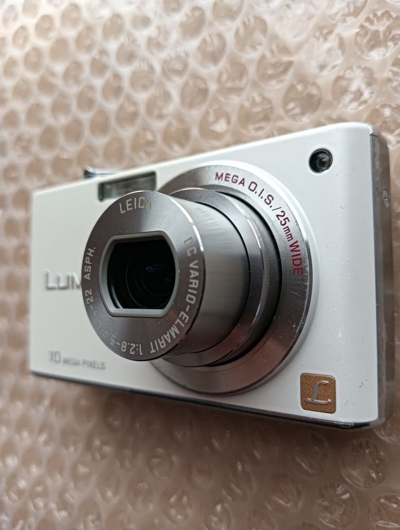 Panasonic　LUMIX　DMC-FX37　ホワイト