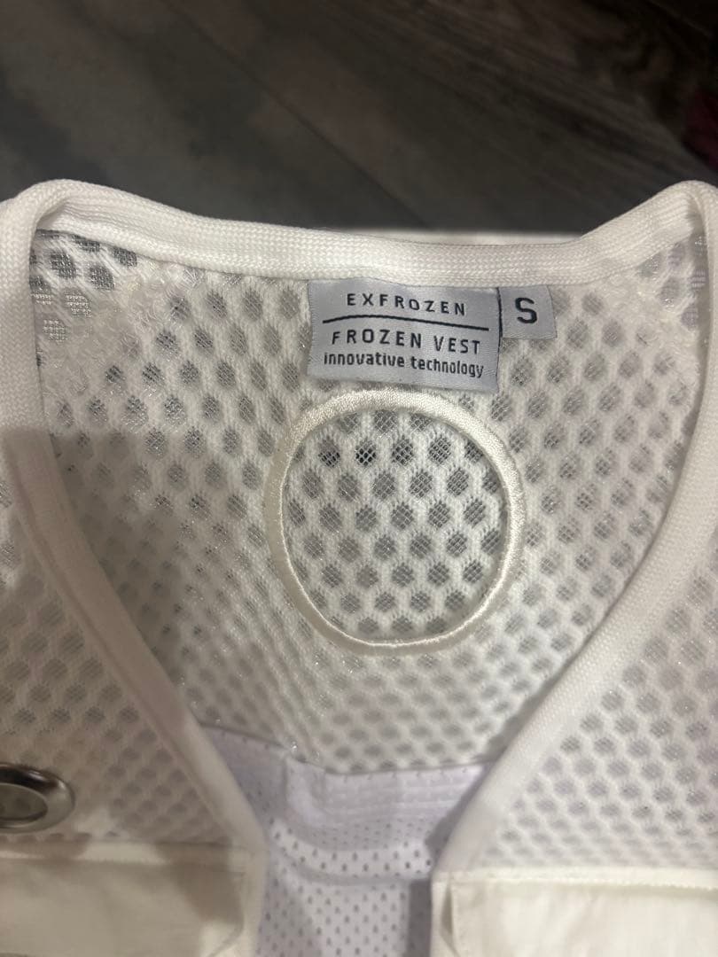 フローズンベスト　EXFROZEN FROZEN VES バッテリー付き