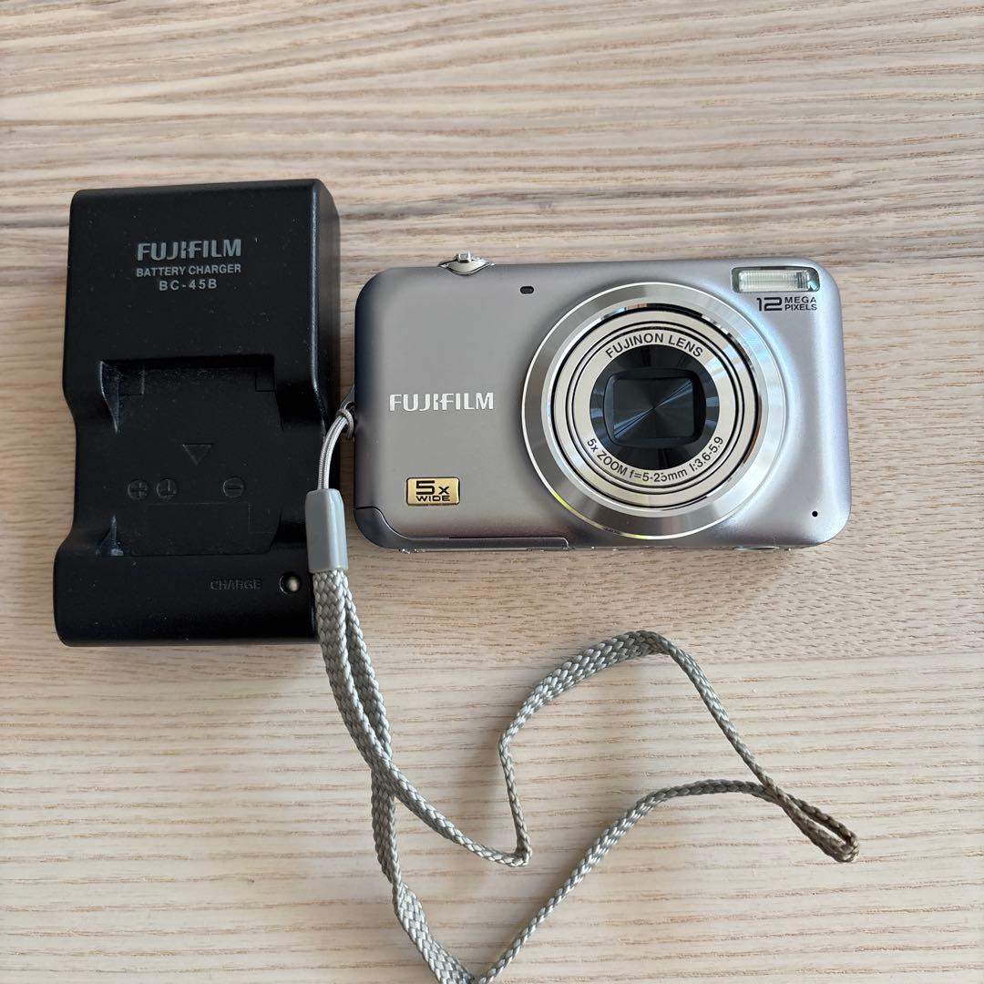 FUJIFILM FINEPIX JX200 シルバー