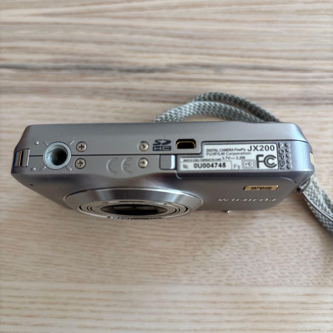 FUJIFILM FINEPIX JX200 シルバー
