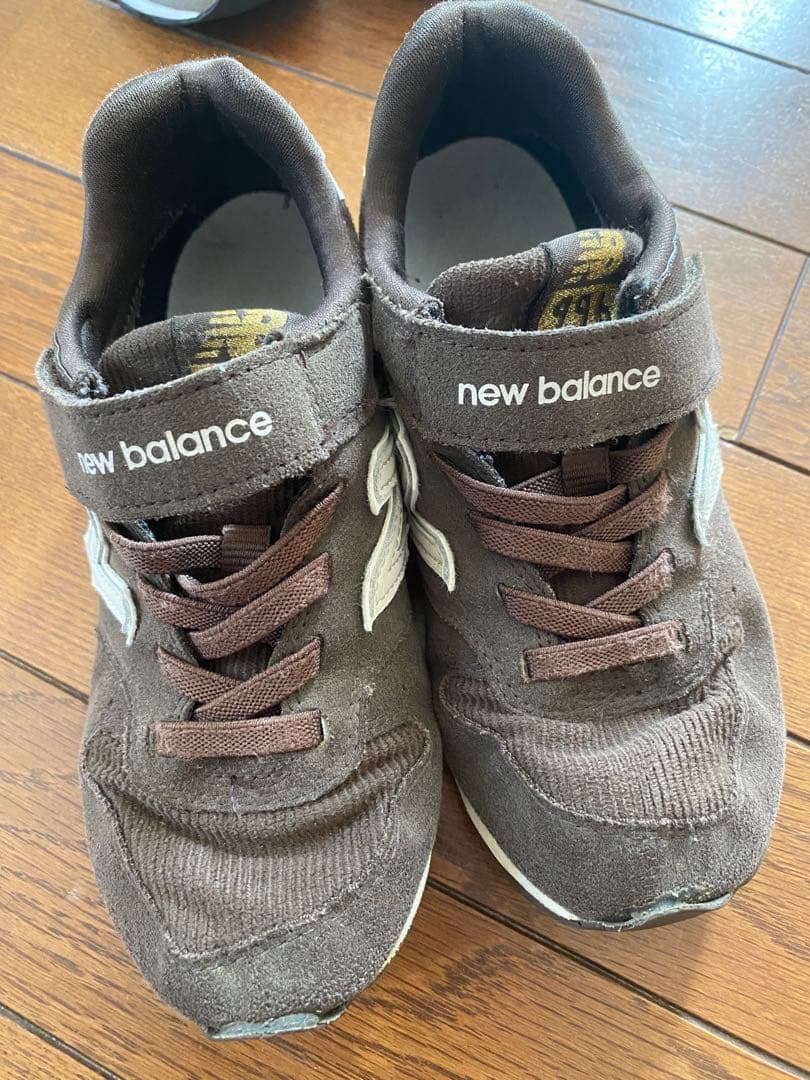 キッズ　NB ニューバランス　スニーカー（まとめ売り）