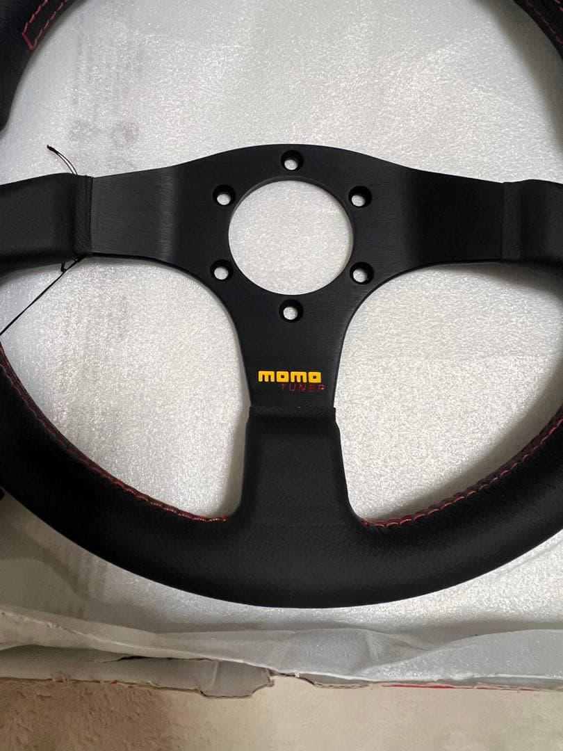 MOMO TUNER BLACK 320mm ステアリング