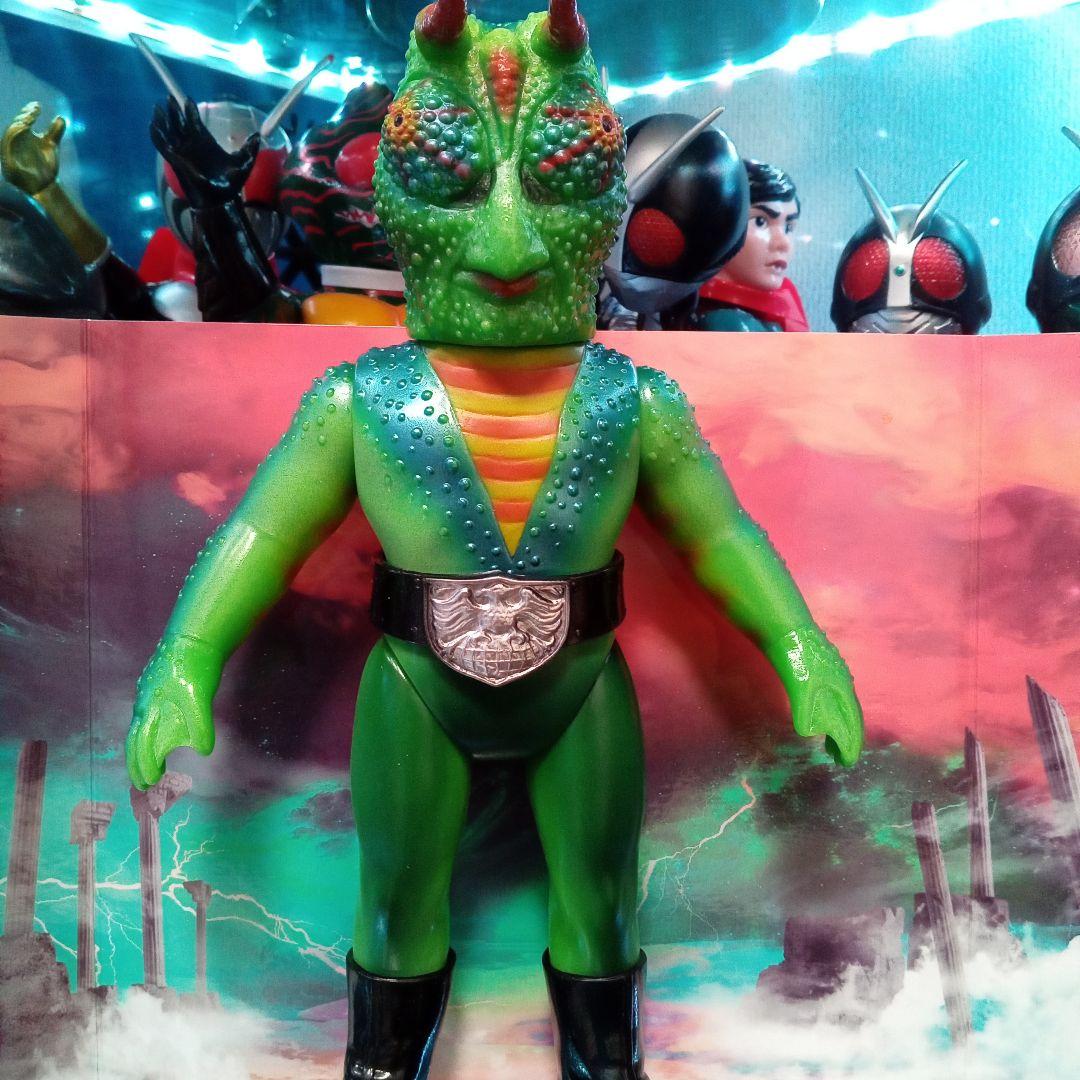 東映レトロソフビメディコムトイ死神カメレオンソフビ