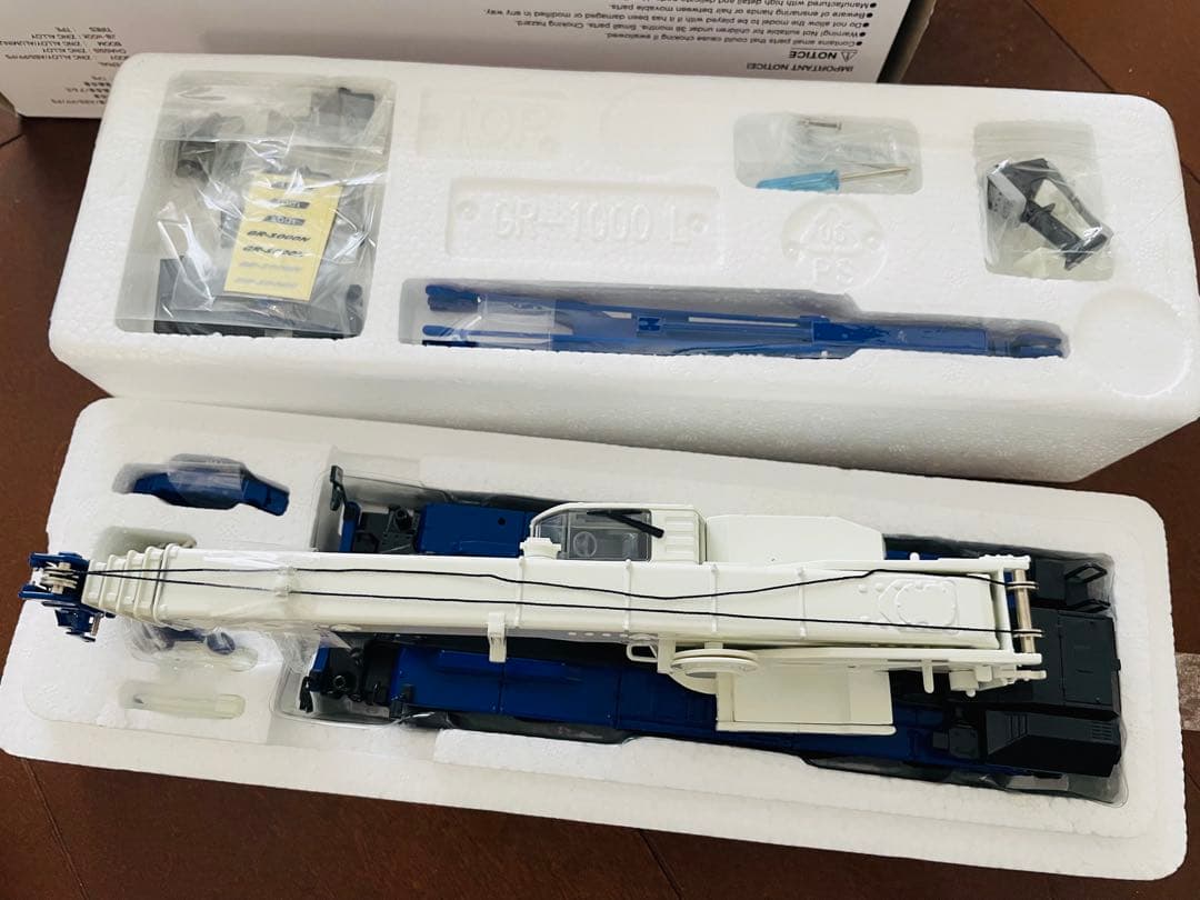 TADANO GR-1000N 模型