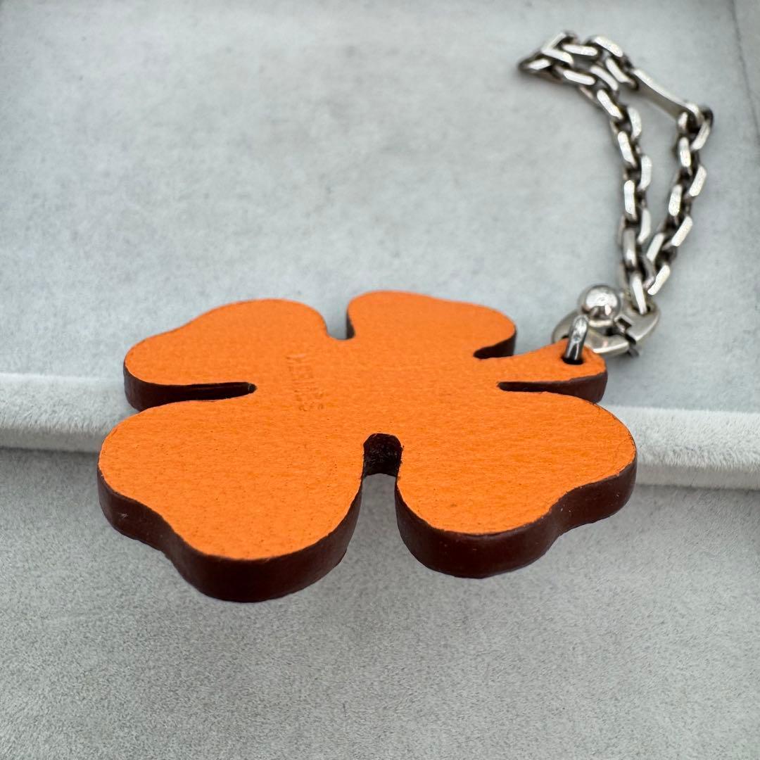 【人気】HERMES クローバー　バッグチャーム　レザー　SV925 四つ葉