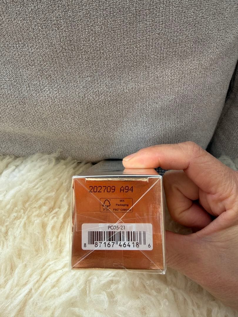 未使用品　Re-Nutriv ESTEE LAUDER ファンデーション