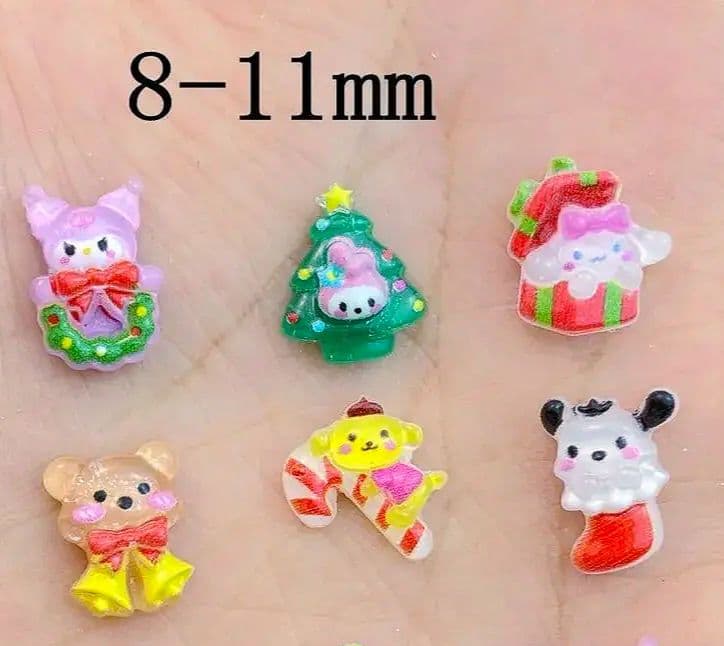 商品説明必読!!サンリオ❤︎クリスマス ネイルパーツ☆６個セット