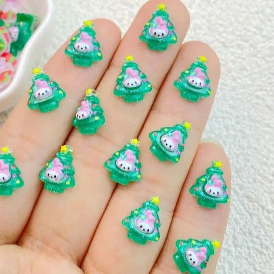 商品説明必読!!サンリオ❤︎クリスマス ネイルパーツ☆６個セット