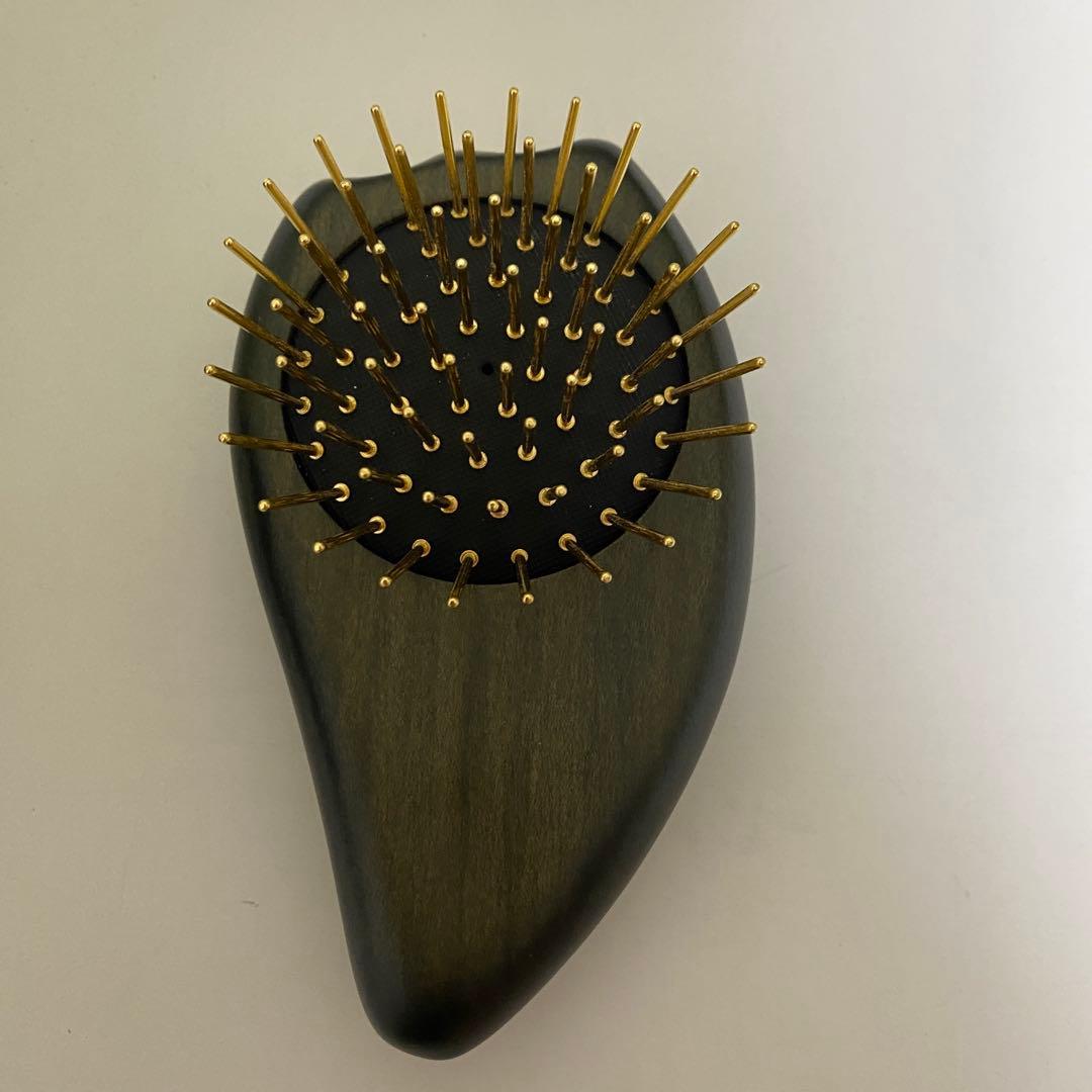 スノーフォックススキンケア　カッサゴーストヘアブラシ