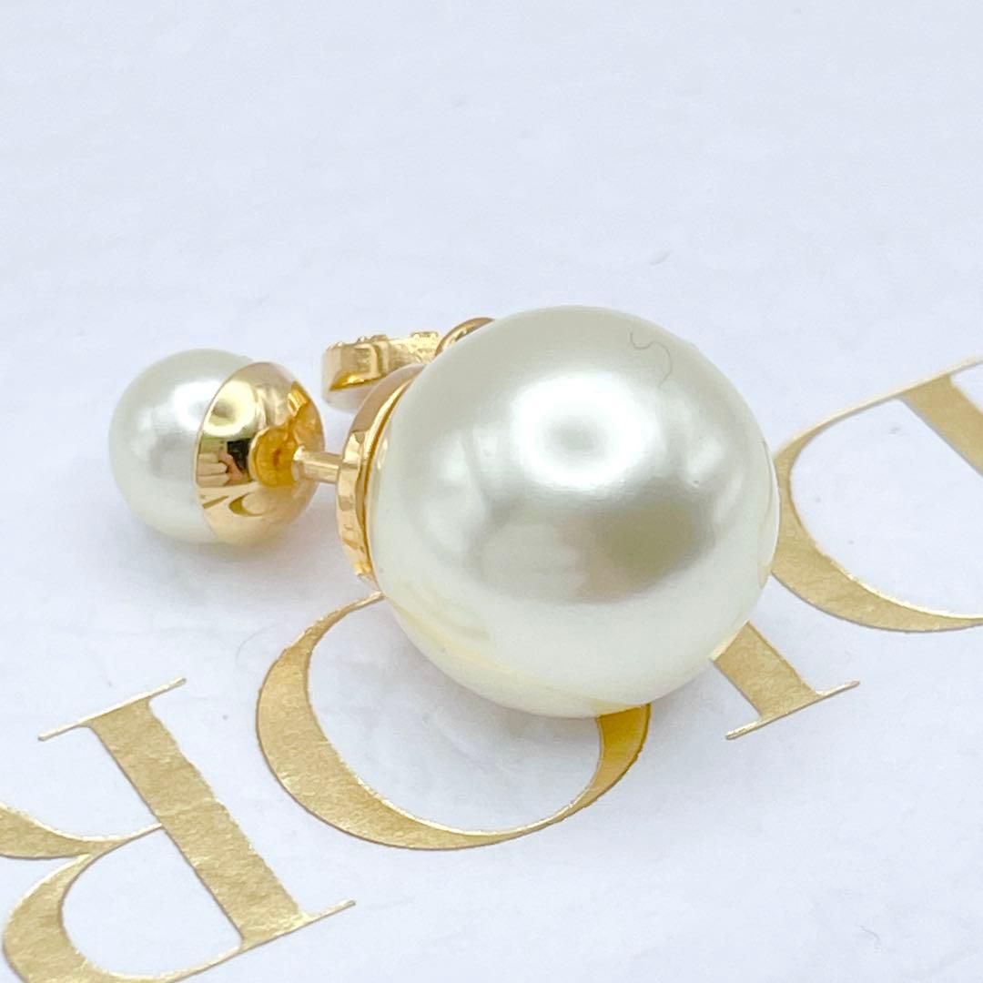 Christian Dior トライバル　ピアス　CD ストーン　ゴールド　片耳