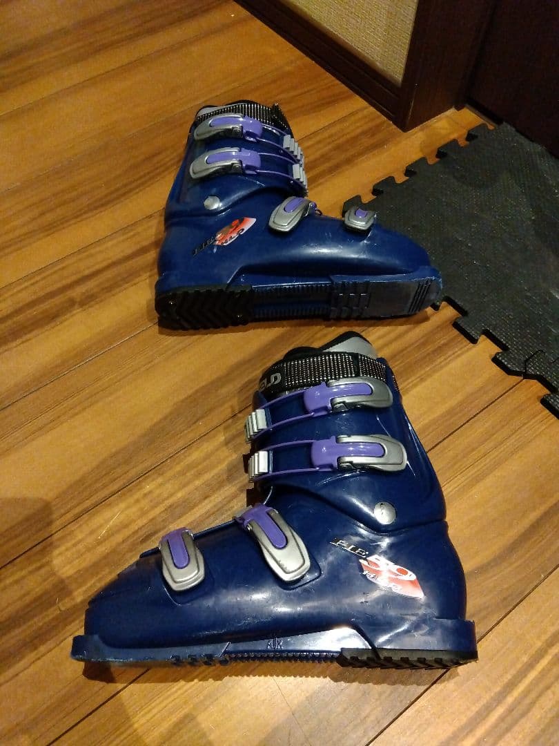 お買い得品❗️Bluemoris 男女兼用/スキーセット・メンテ・WAX済み✔