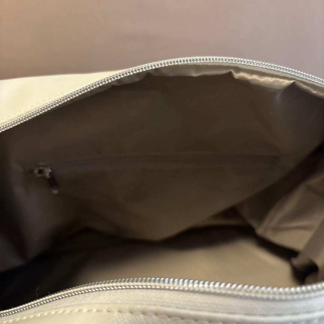 M・U キャラクター刺繍 バッグ 中型