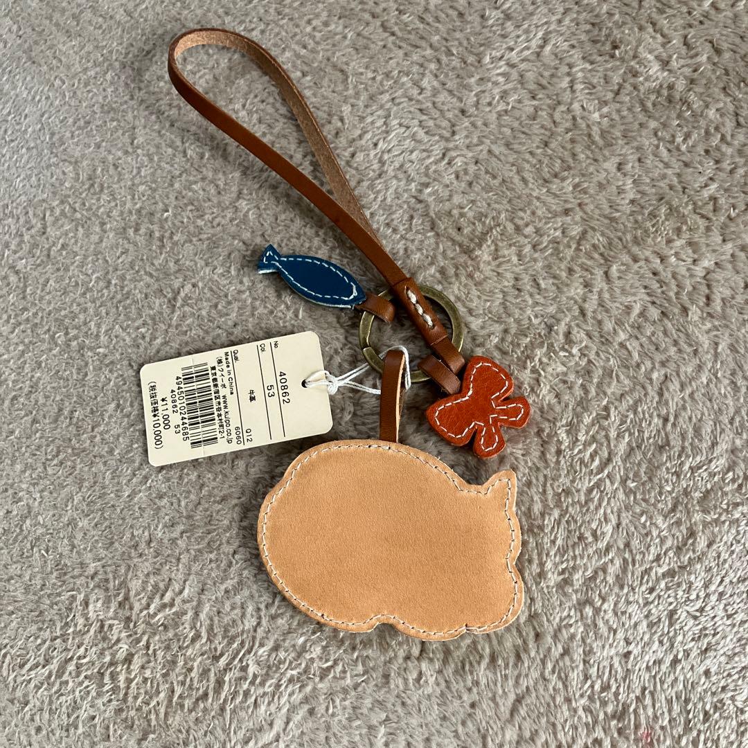 genten チャーム　　　ワクワクチャーム…茶白ハチワレ