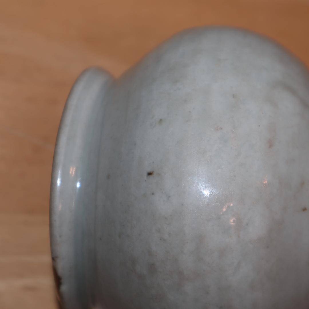 李朝白磁塩笥壺