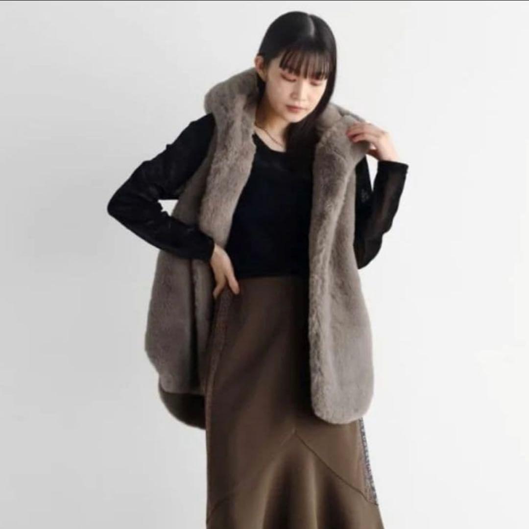 新品　タグ付き　ベルドルージュ　フーデッド　ファーベスト　定価25300円