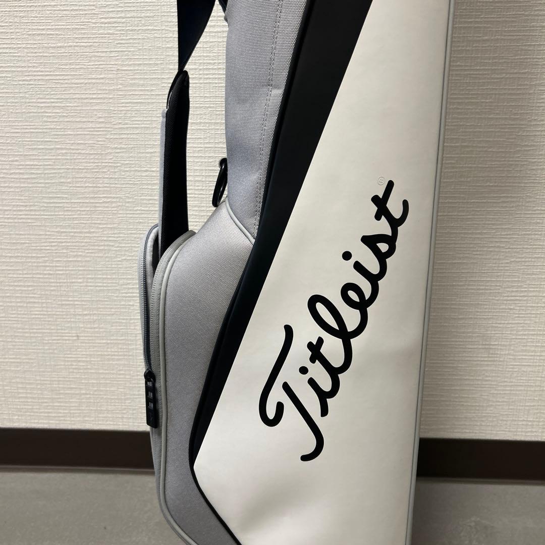 美品 未使用 タイトリスト 細身 キャディバッグ グレー フード付き直立型