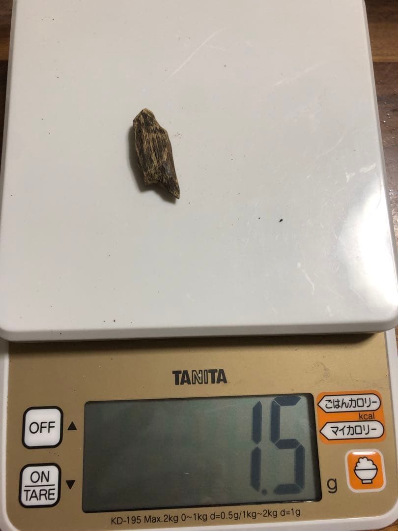 香木製産高品質沈香伽羅1.5g香木水に沈みます。
