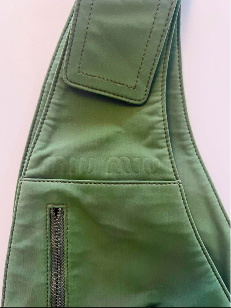 99SS miumiu ミュウミュウ ロゴエンボス ボディバッグ アーカイブ