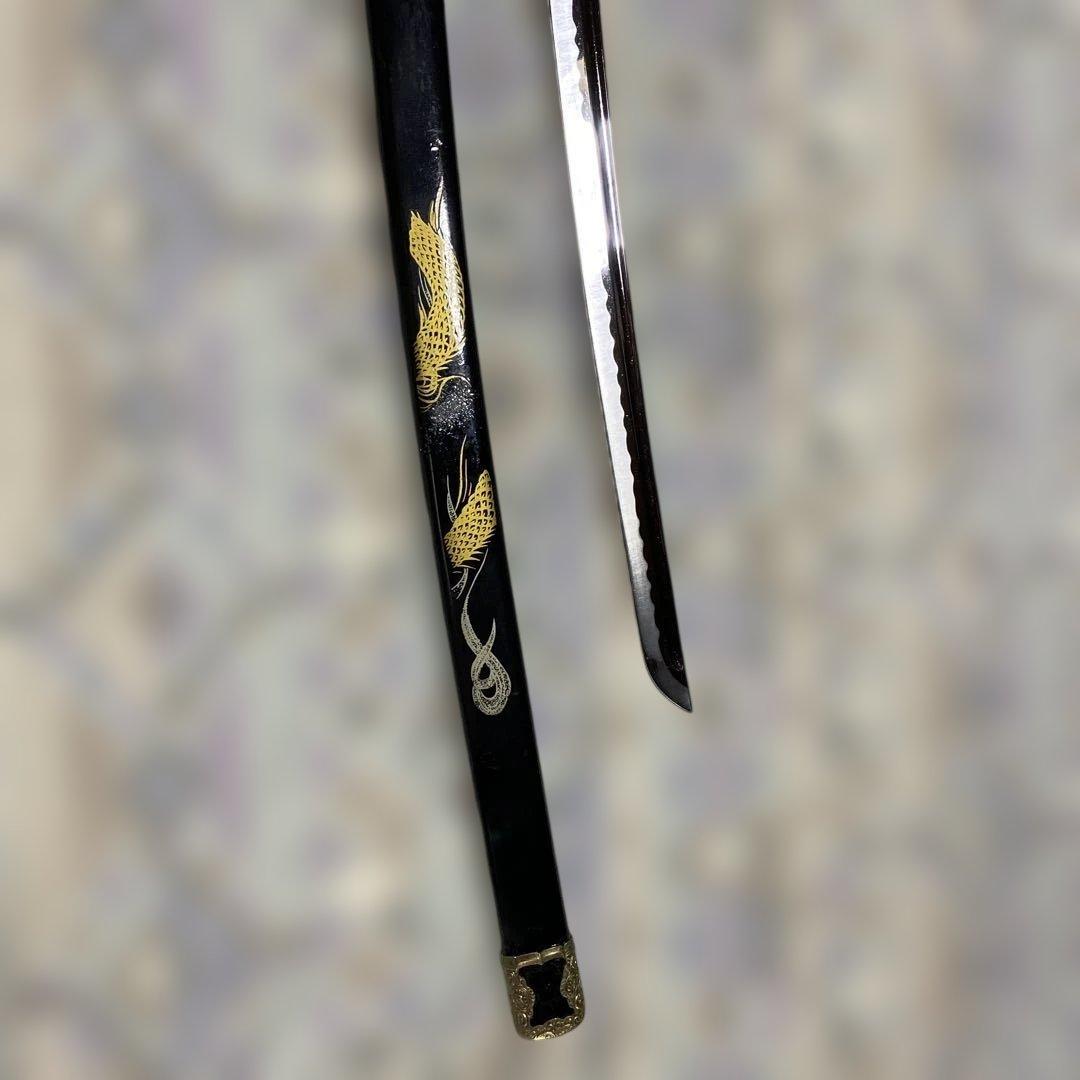 模造刀 太刀 金茶柄 鶴羽透し丸鍔 太刀造り龍図黒呂鞘