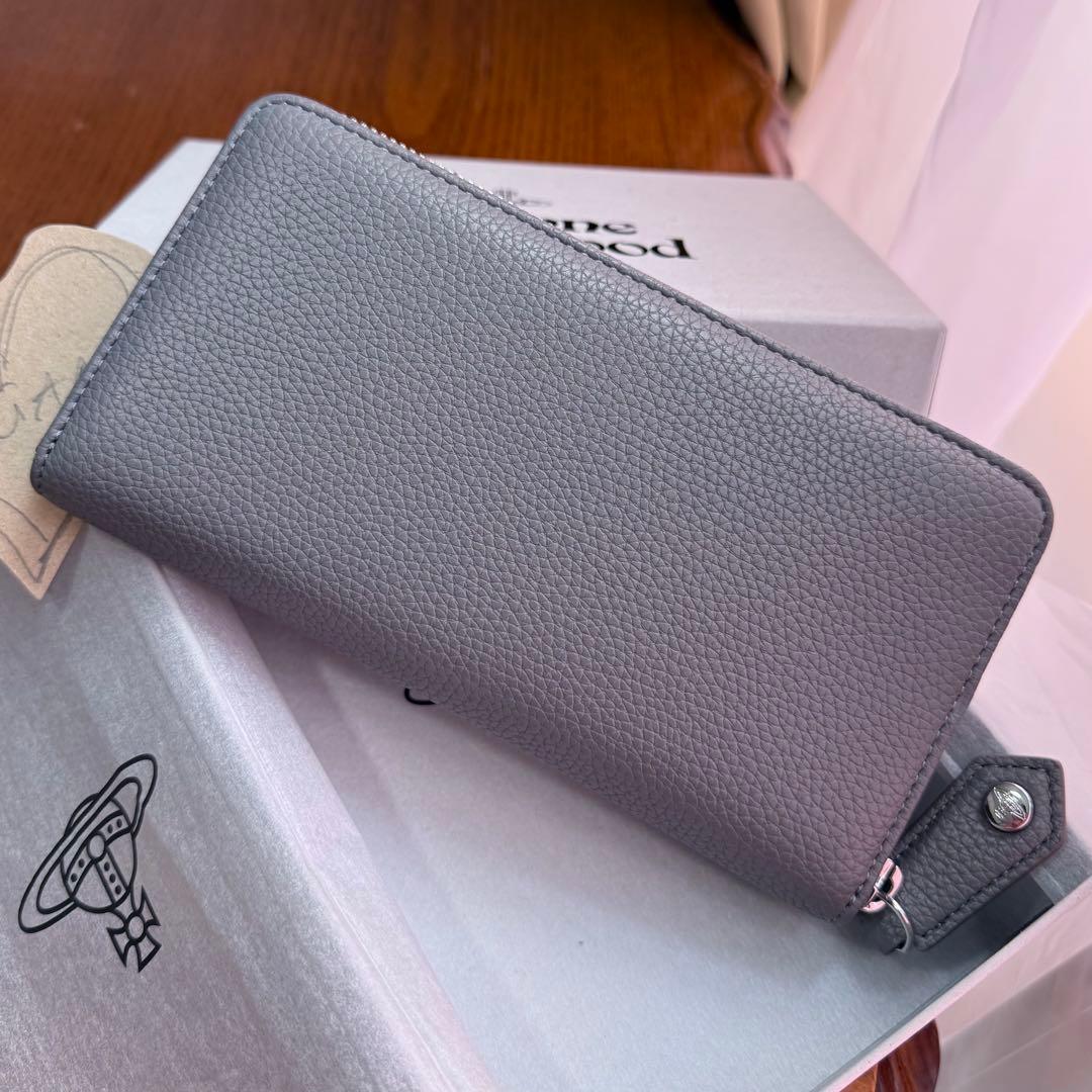 SALE/お箱付正規品Viviennewestwoodオーブ/グレー長財布