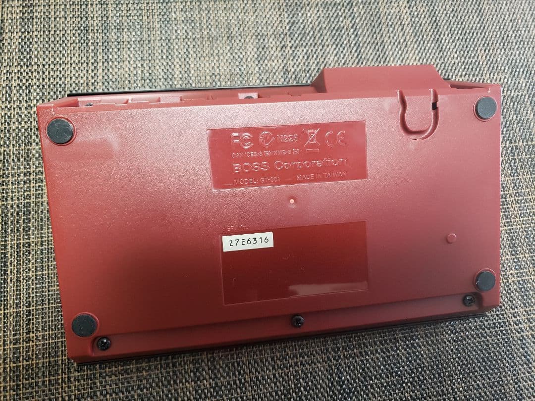 BOSS GT-001 ギターエフェクター