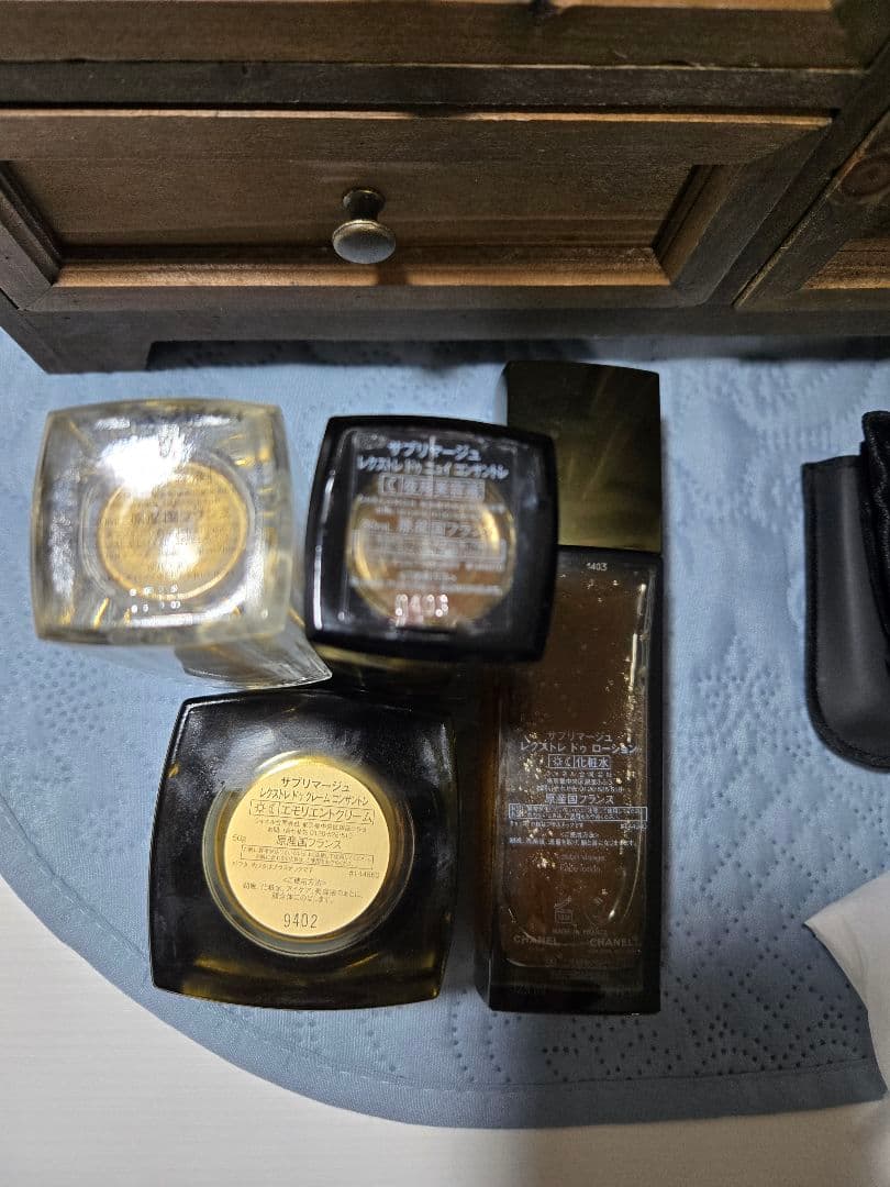 CHANEL アイシャドウパレットとサブリマージュ ポーチ付き