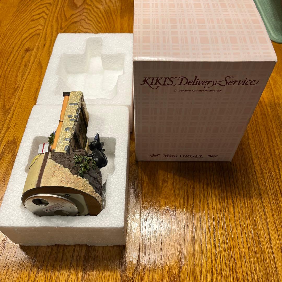 スタジオジブリ　魔女の宅急便　ジジとリリーのオルゴール