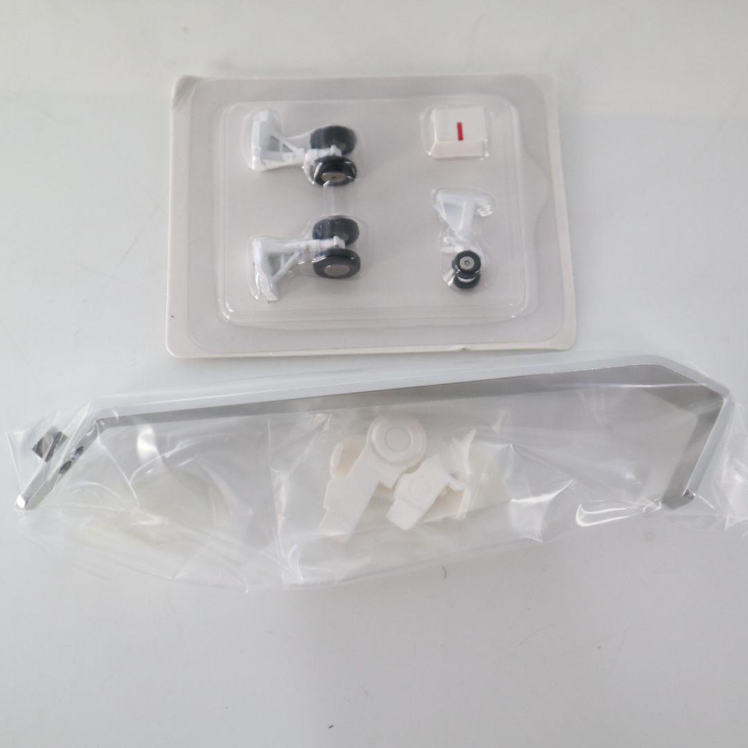 三菱航空機　MRJ90　1:100 スケール　JA21MJ