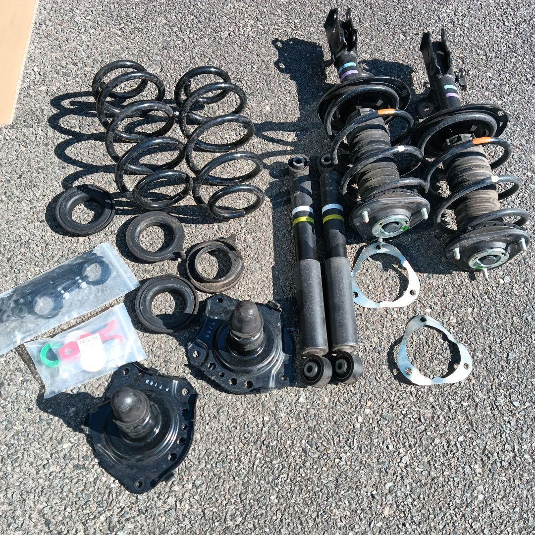 30アルファード後期純正サスペンションキット一式