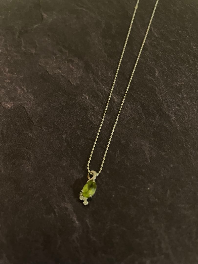 【WG10】ペリドット ホワイトゴールド ネックレス　ペンダント40cm