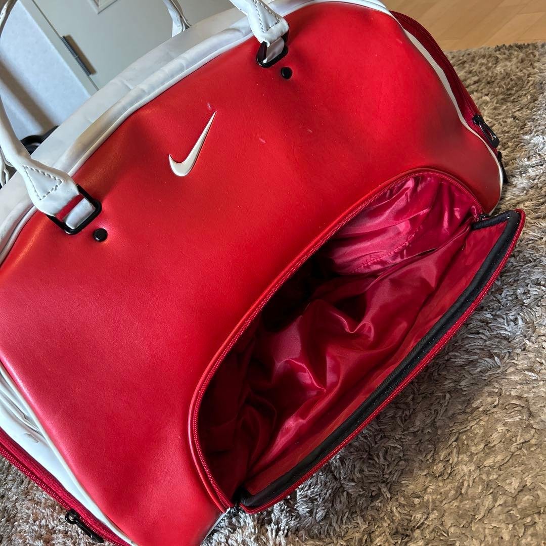 Nike ゴルフ　ボストンバック！赤と白 中型