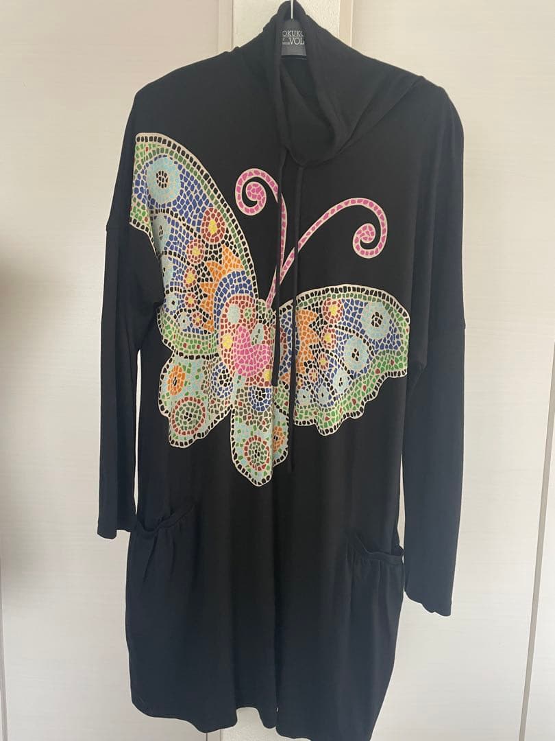 トクコプルミエヴォル/蝶モザイクデザイン長袖チュニック