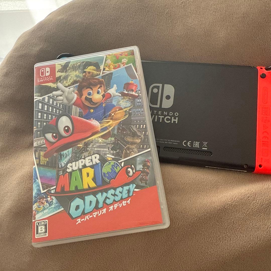 Nintendo Switch 赤/青 本体　マリオオデッセイ　赤いケース付き