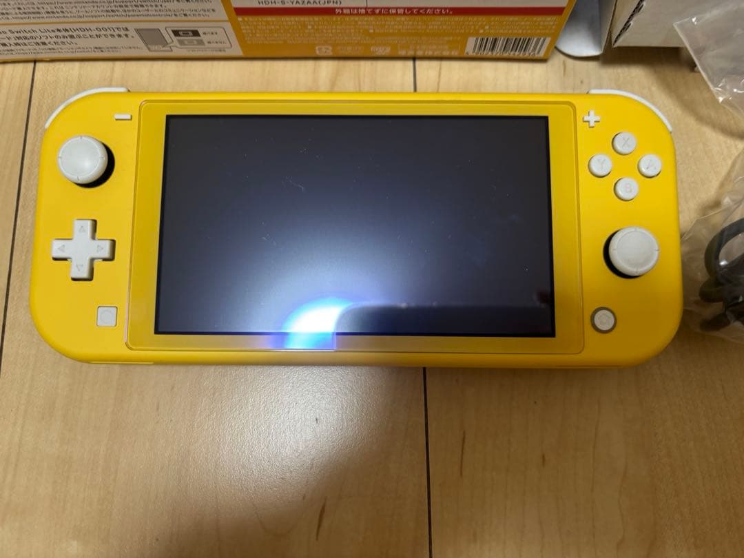 Nintendo Switch Lite +ハンドルクリップケース+ゲーム3本