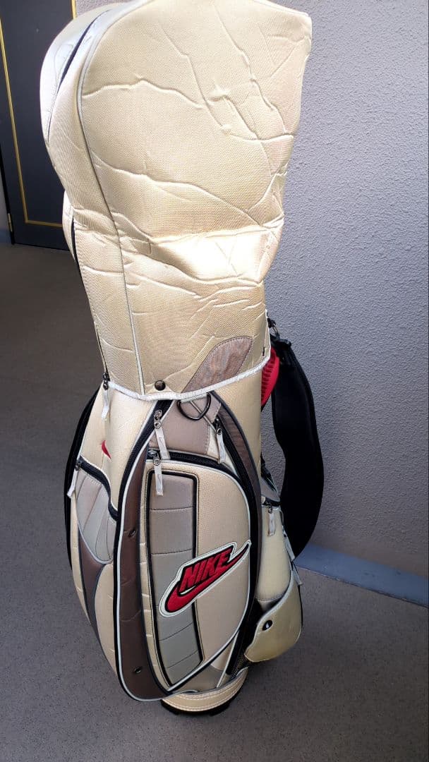 NIKEキャディバッグ シャンパンゴールド47㌅【収納豊富】