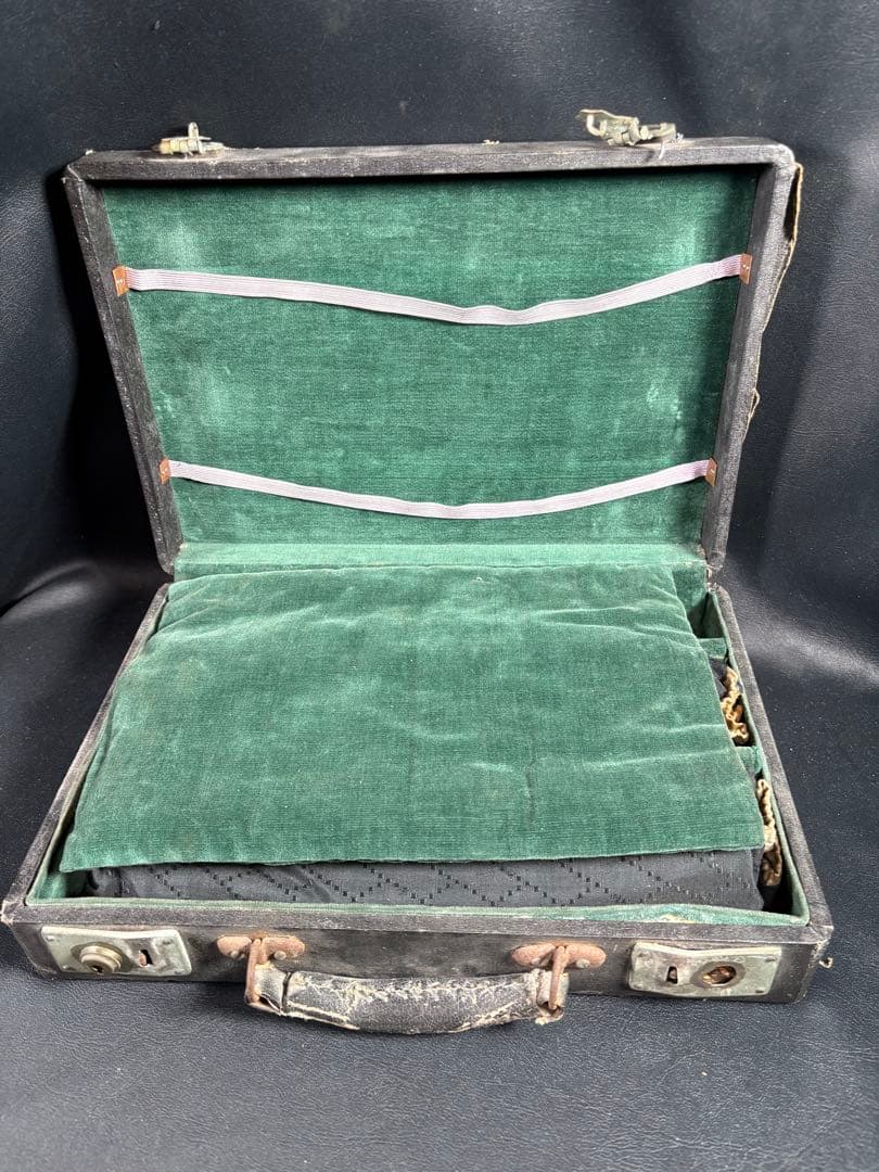 C081 高級 尺八 一尺八寸（約54.5cm） 根掘り 竹製 二つ折 管内朱塗