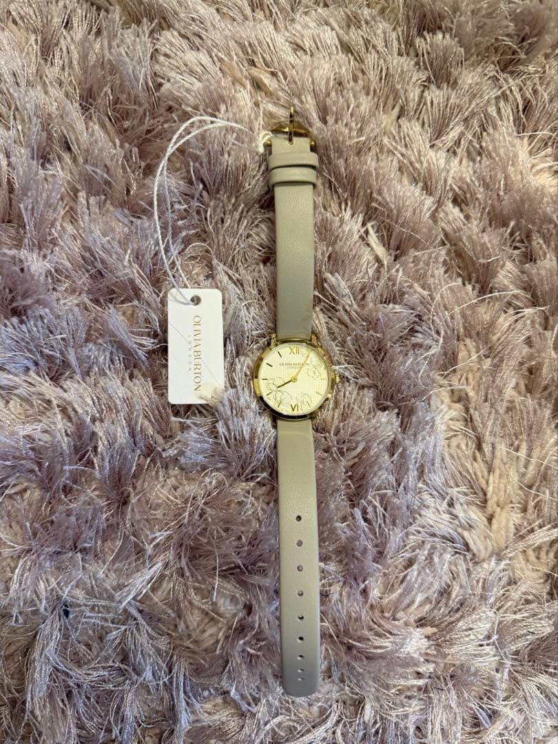 新品未使用 シグネチャー 28mm アブストラクト フローラル クリームレザー