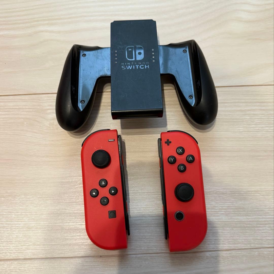 本体未使用　ジョイコンのみ使用Nintendo Switch マリオレッド 美品