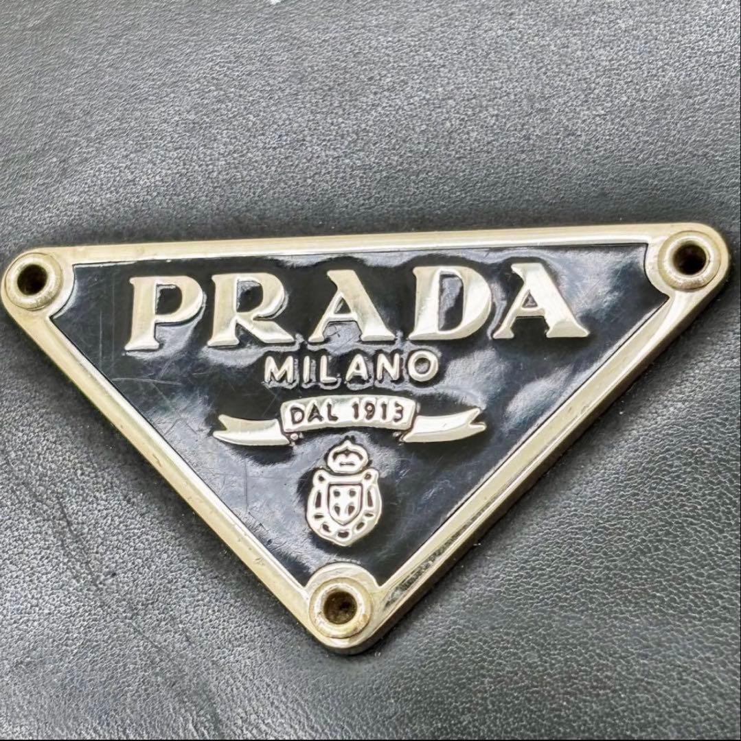 【希少】 PRADA 　二つ折り財布　　レザーナイロン 　イタリア産